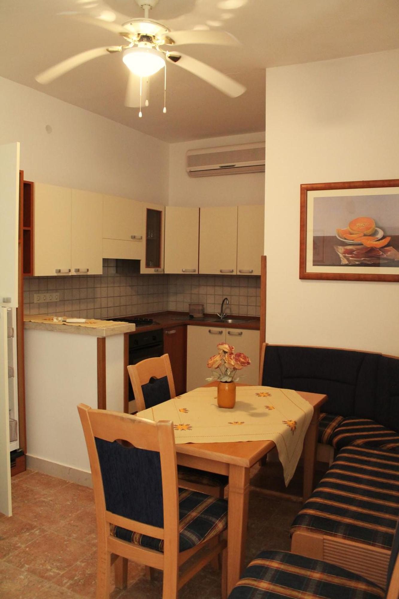 Apartments And Rooms Villa Mir ซาตอน ภายนอก รูปภาพ