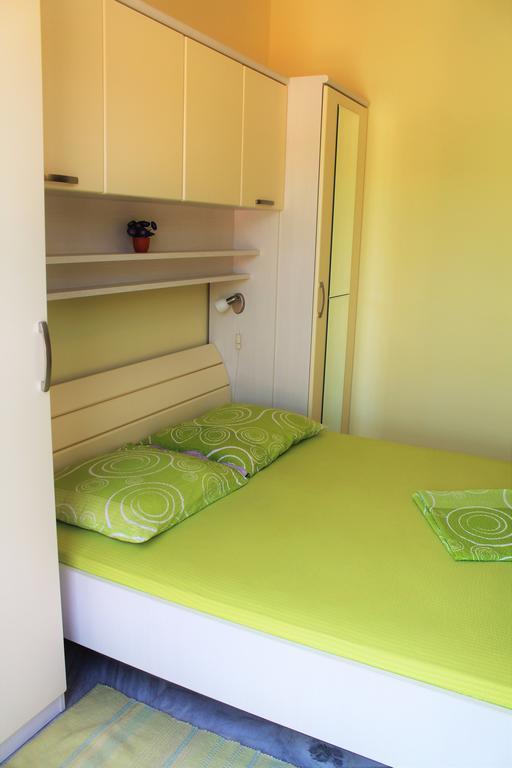 Apartments And Rooms Villa Mir ซาตอน ภายนอก รูปภาพ