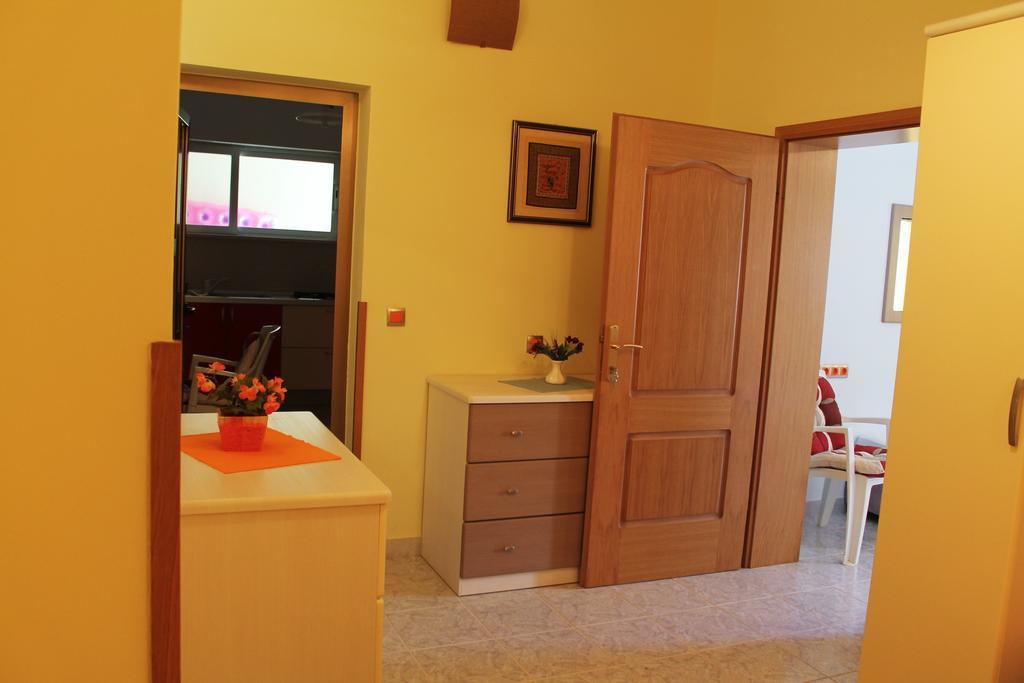 Apartments And Rooms Villa Mir ซาตอน ภายนอก รูปภาพ