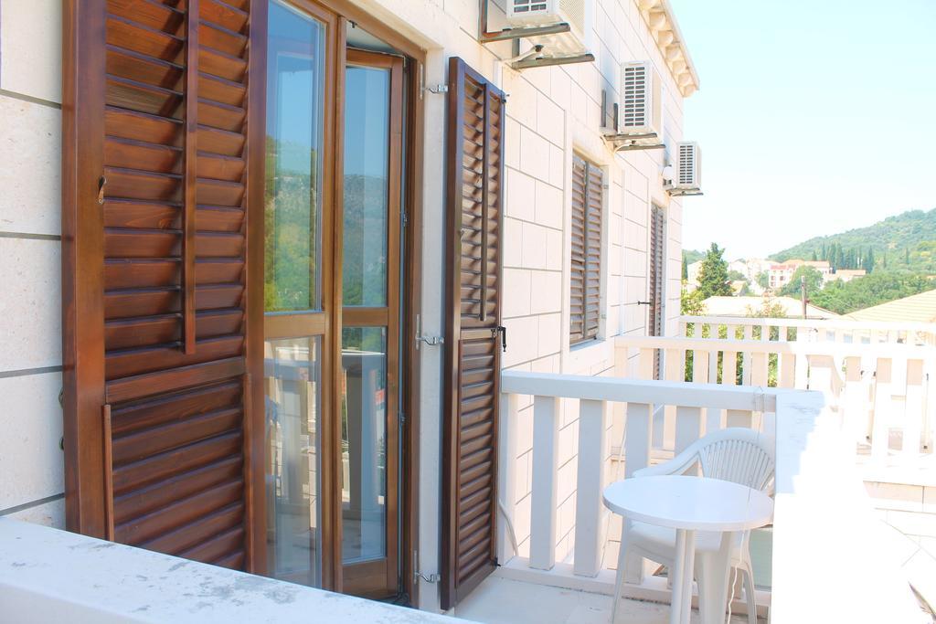 Apartments And Rooms Villa Mir ซาตอน ภายนอก รูปภาพ