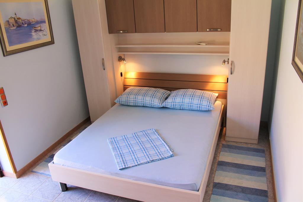 Apartments And Rooms Villa Mir ซาตอน ภายนอก รูปภาพ