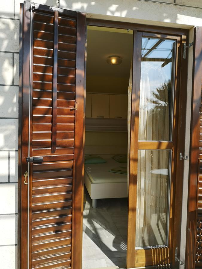 Apartments And Rooms Villa Mir ซาตอน ภายนอก รูปภาพ