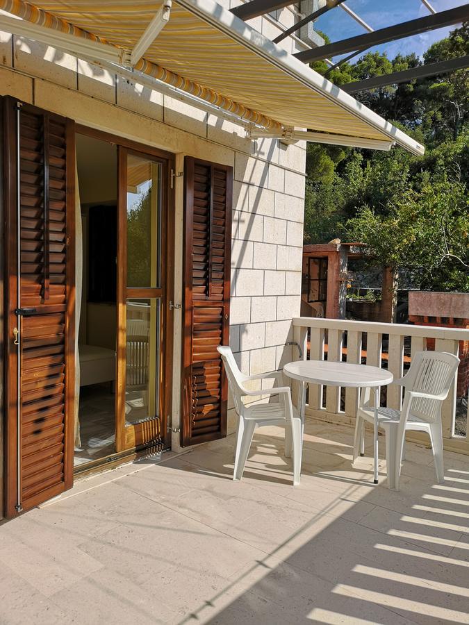 Apartments And Rooms Villa Mir ซาตอน ภายนอก รูปภาพ